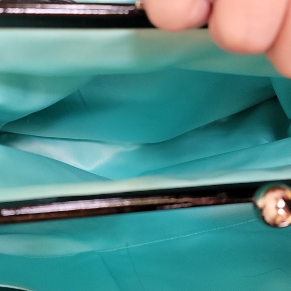 Coach Laura black leather shoulder handbag with kisslock middle closure - Picture 14 of 16